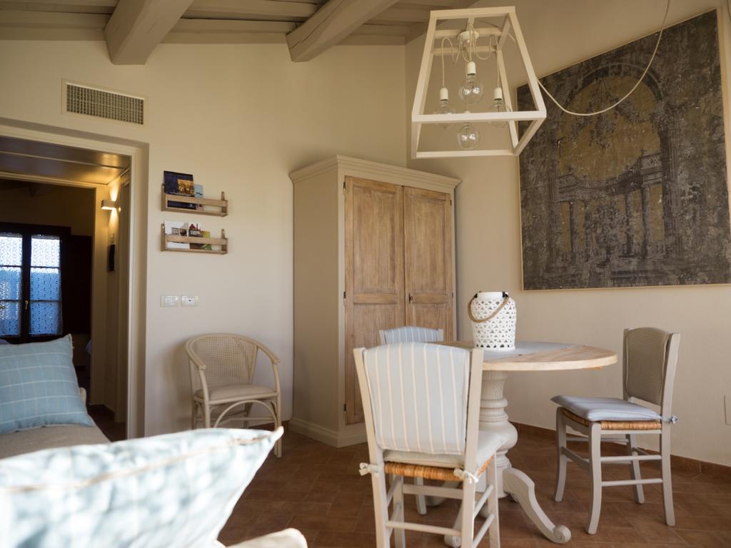 Resort Casale Le Torri Ponsacco Δωμάτιο φωτογραφία