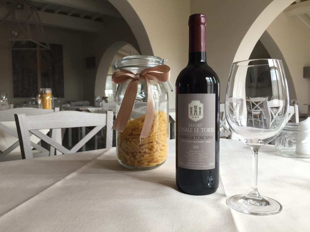 Resort Casale Le Torri Ponsacco Εξωτερικό φωτογραφία