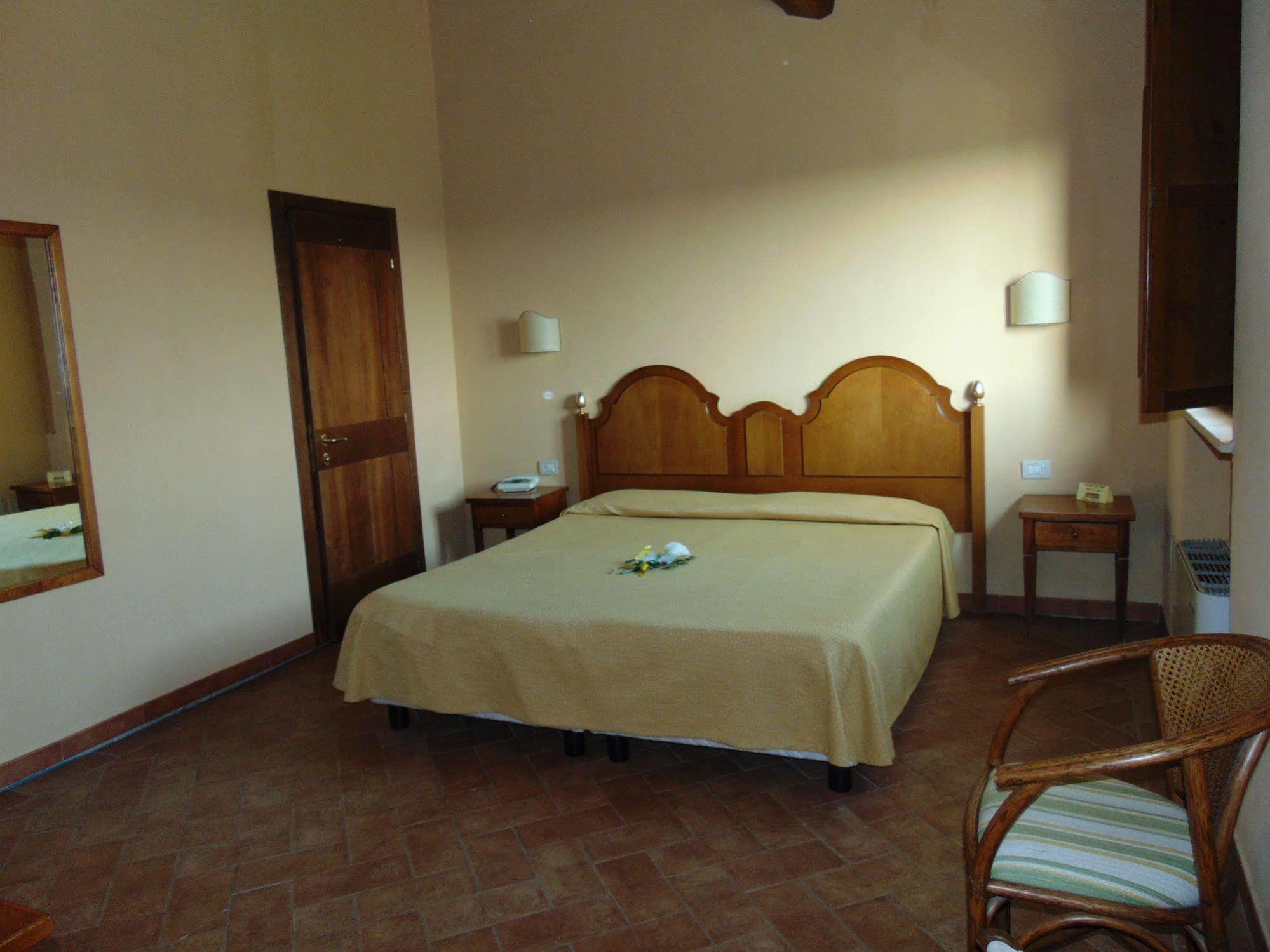 Resort Casale Le Torri Ponsacco Εξωτερικό φωτογραφία